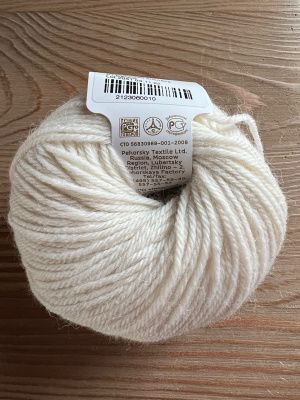 Пехорка Перуанская альпака 01 Белая 50% альпака 50% шерсть мериноса 50 гр/150 м